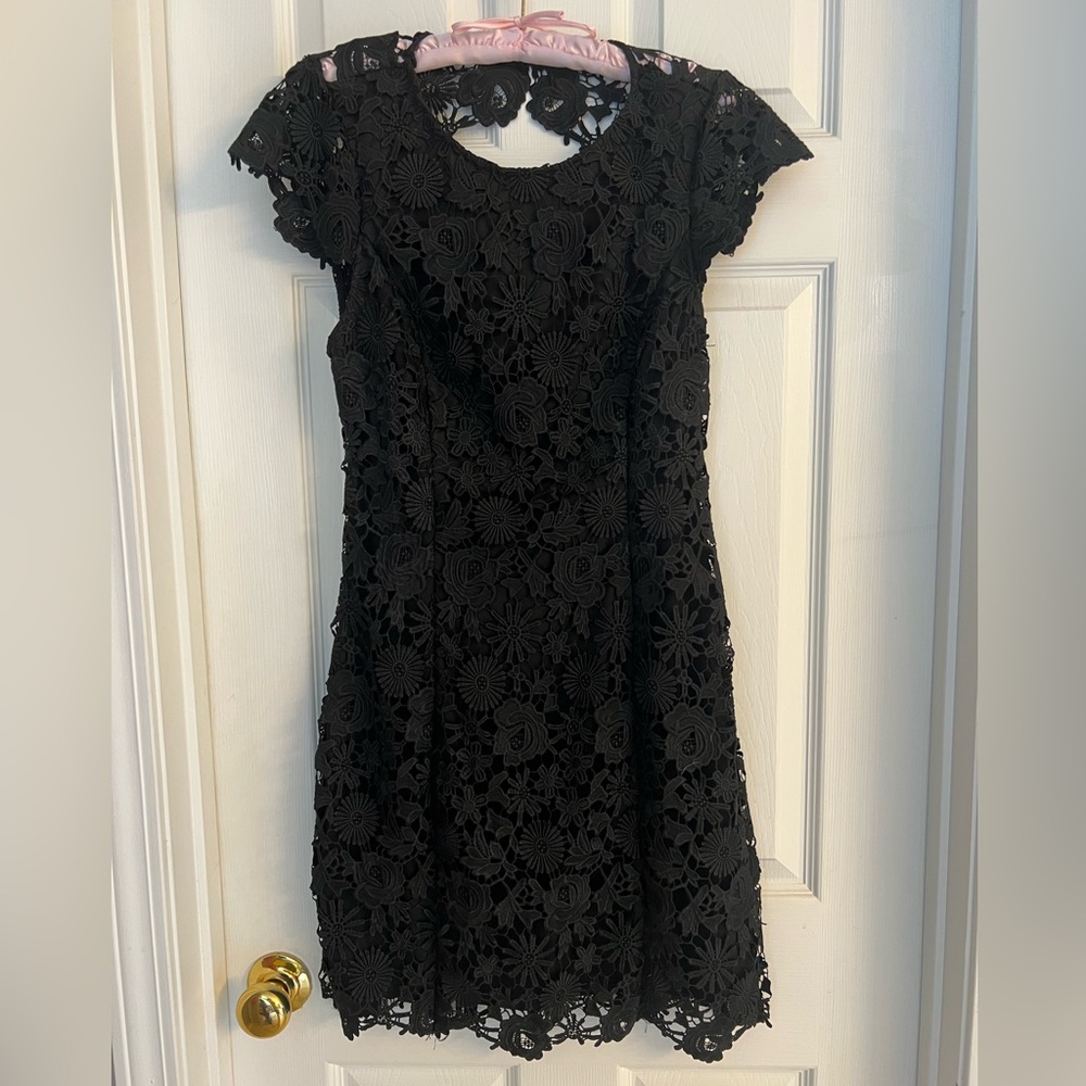 ✨BEAUTIFUL LACE✨ Black Boutique Dress
